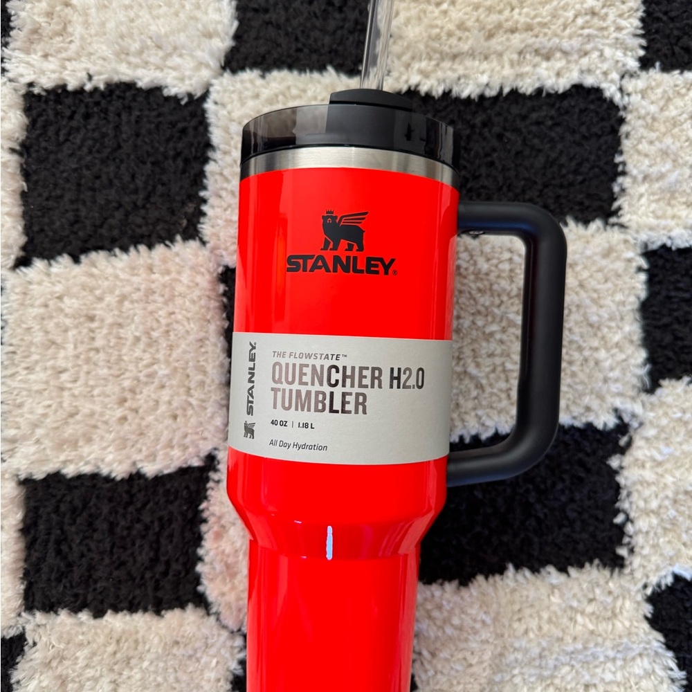 Stanley Neon Red Orange Quencher H2.0 40oz Tumbler
